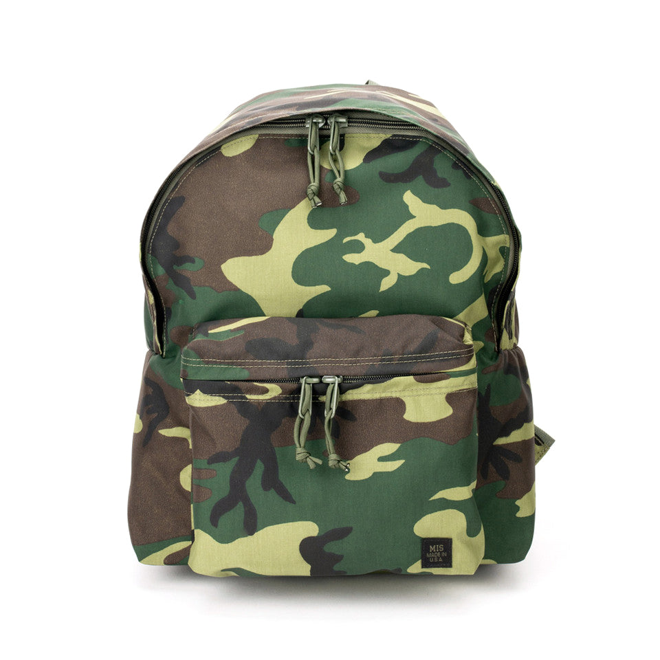 Daypack - Woodland Camo : Front