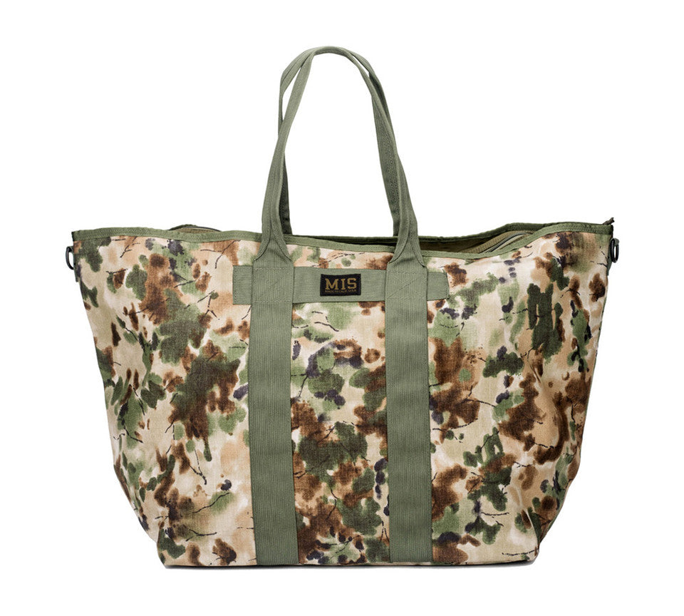 Super Tote Bag - Covert Woodland : Front